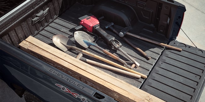  Chevrolet Silverado Turbo 2024, camioneta de trabajo con transmisión automática de 10 velocidades